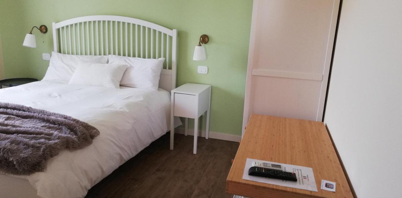 Il Melograno Bed & Breakfast Garda  Ngoại thất bức ảnh